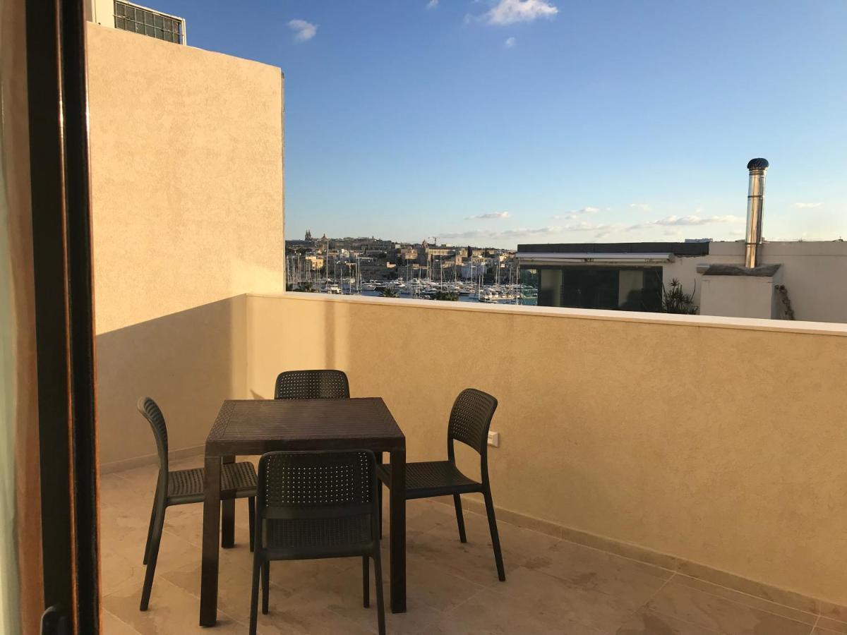 Sir William Strand Apartment Gzira Exterior photo